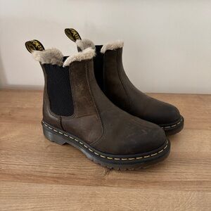 Dr. Martens 2976 Leonore Faux Fur Lined Chelsea Boots